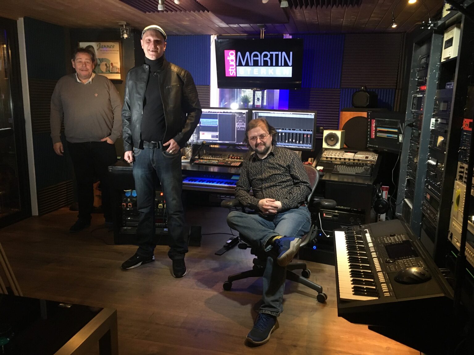 Danny en Henri in de studio bij Martin